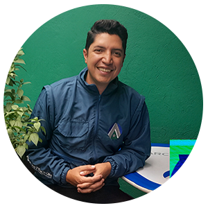 Arq. Cesar Quintero <br> <strong>Diseñador</strong>